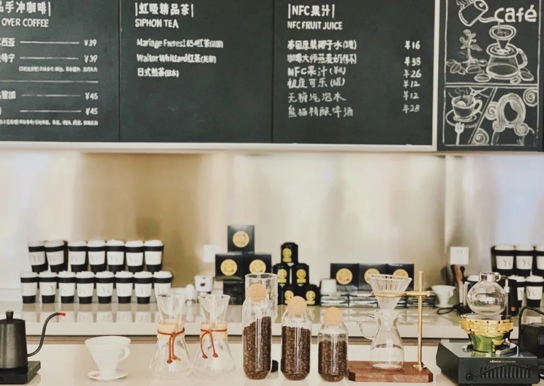 山本耀司Y's咖啡店空间风格