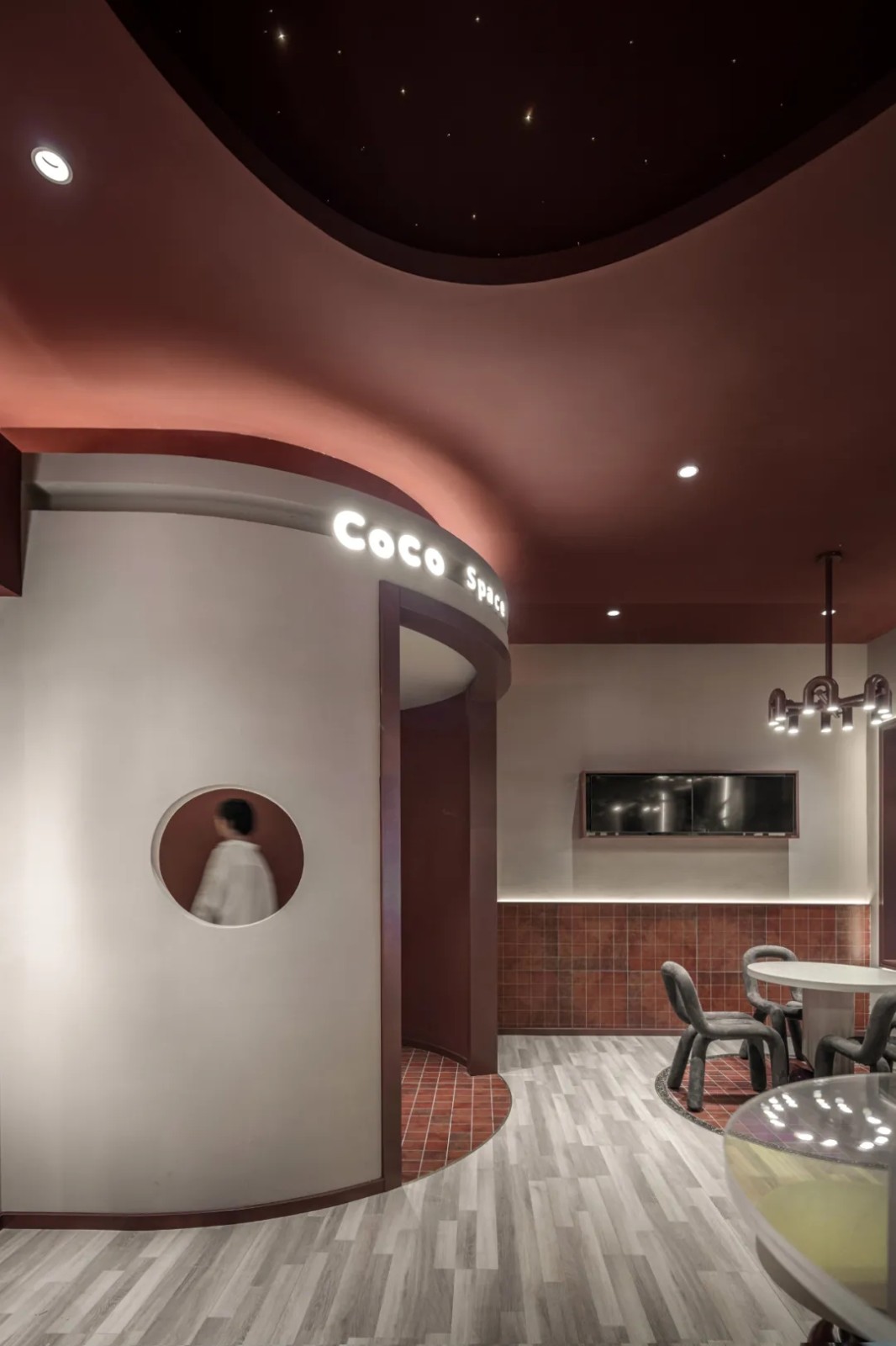 CoCo都可太空主题店餐饮空间设计